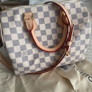 Designer Inspired Checkered Handbag - Cream with lock and keys